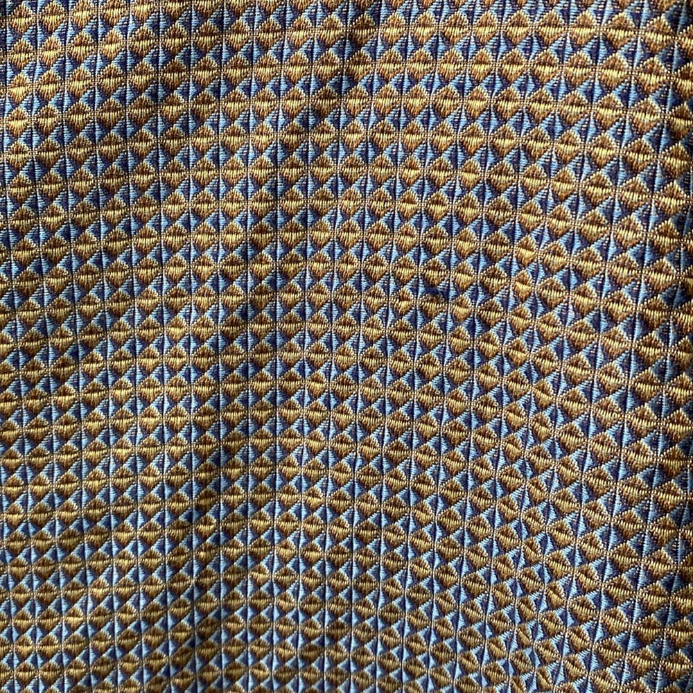 Men's Jhane Barnes Blue Starburst Patterned Silk+Cotton Button-Down Shirt - Picture 7 of 16